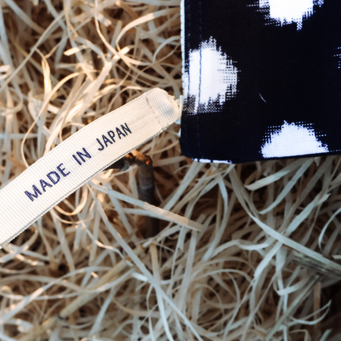 Pouch M Dot Navy/White · Kasuri OKAMOTO SHOTEN