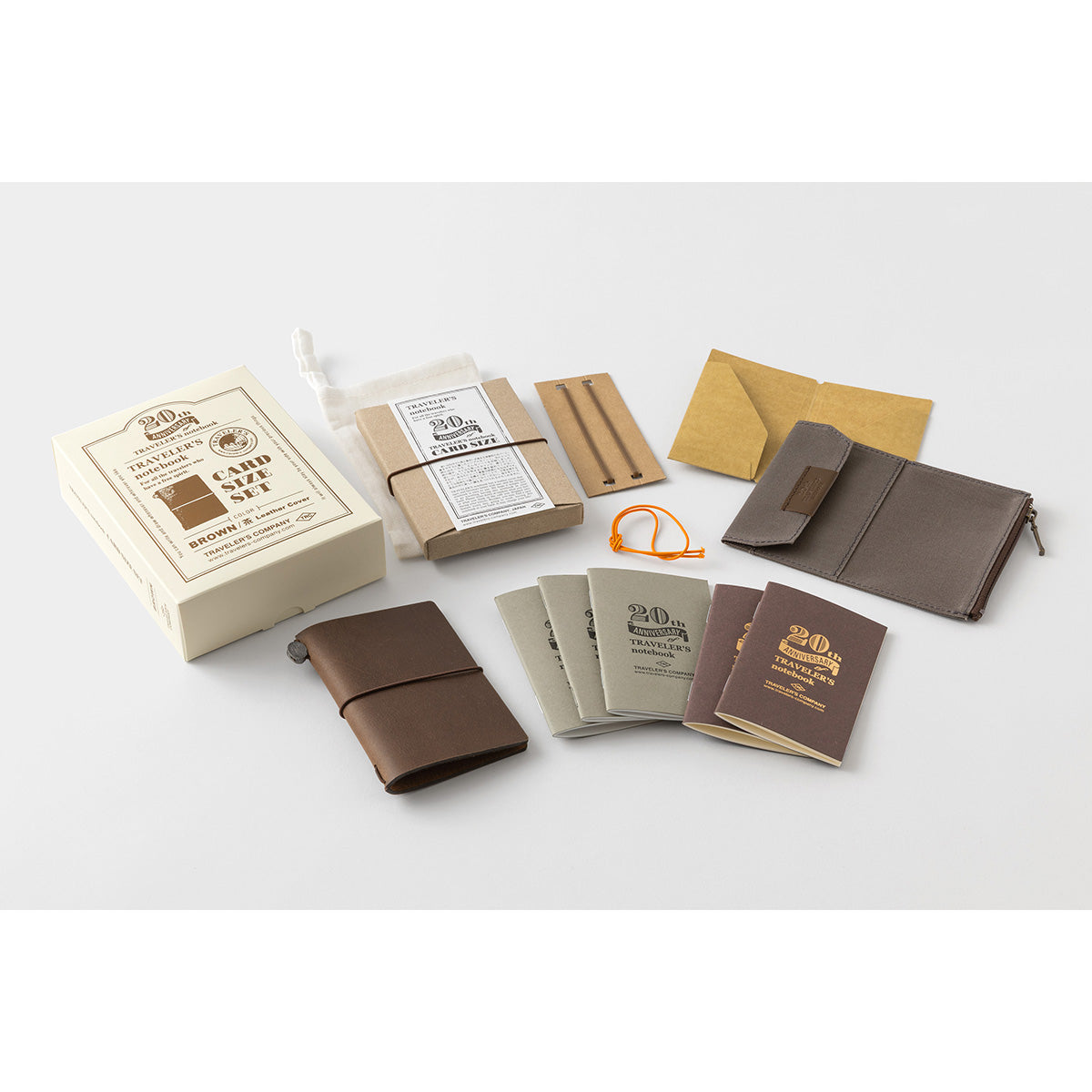 TRAVELER'S notebook Card Size 20e anniversaire, marron