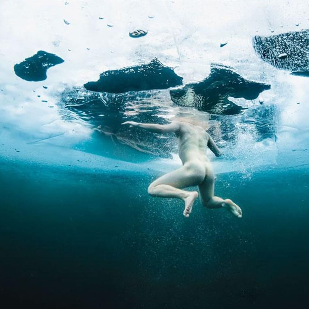 Below zero adventures out in the cold - Book