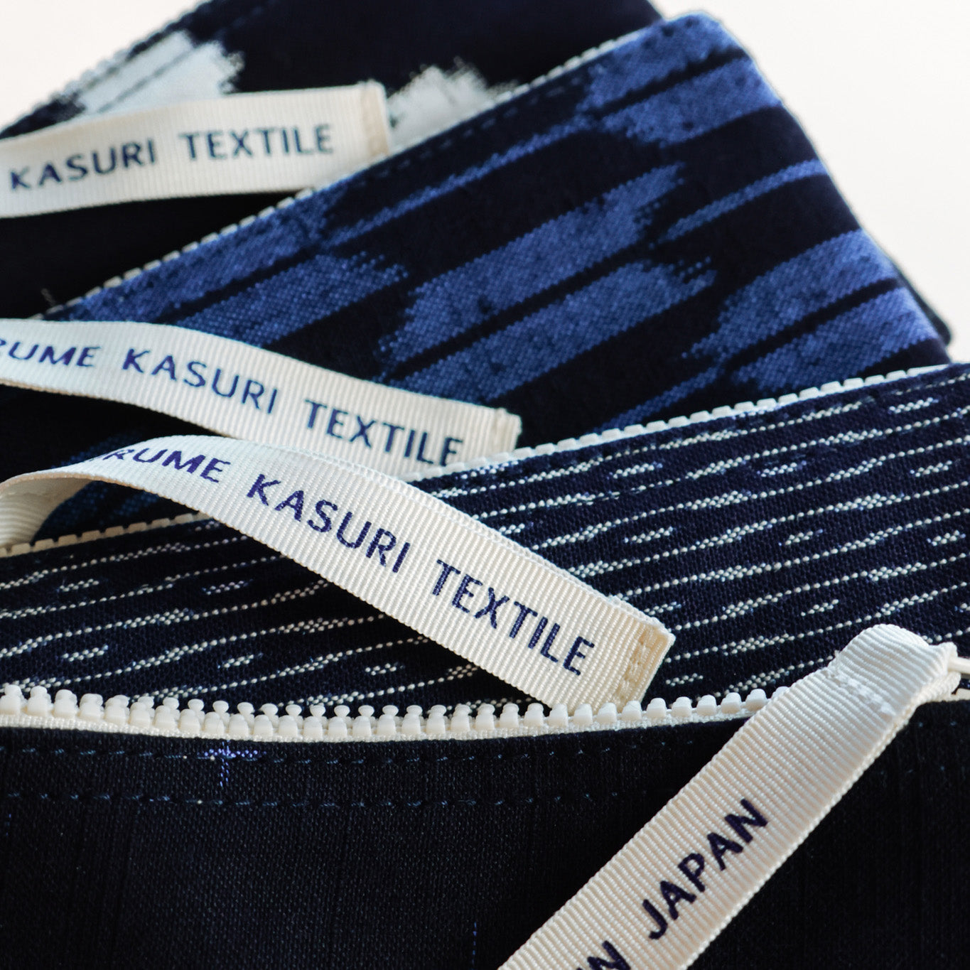 Pouch S Arrow Navy/Blue · Kasuri OKAMOTO SHOTEN