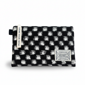 Pochette M Quadratische Punkte Marine/Weiß