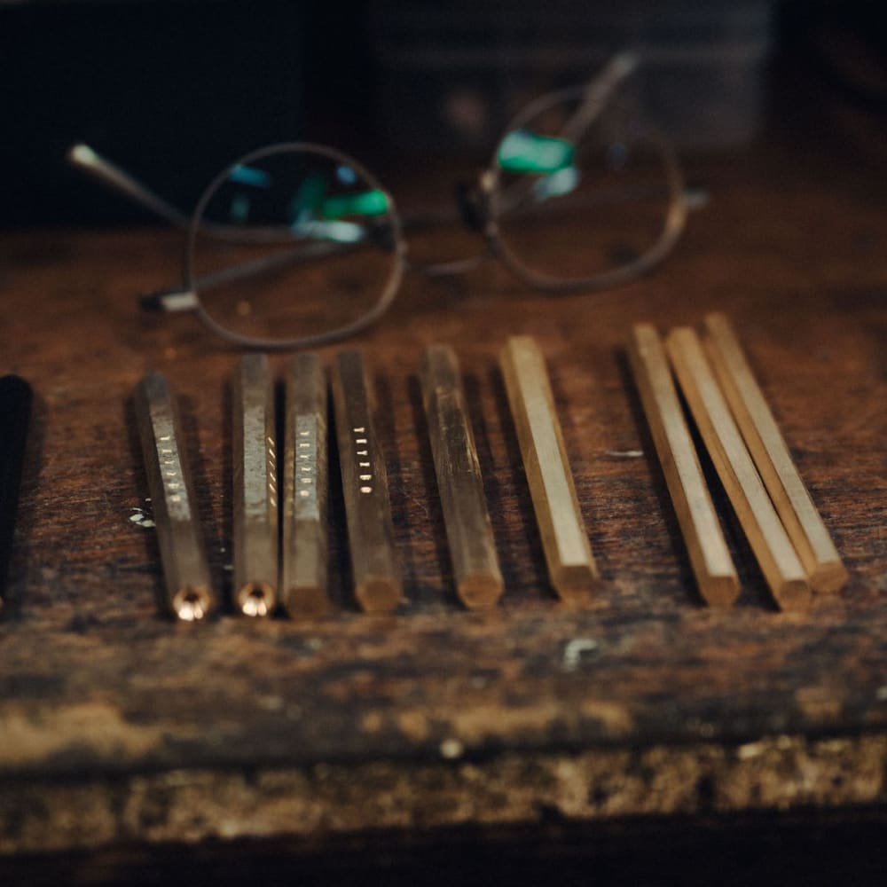 Stylo à bille - B + - STYLOS